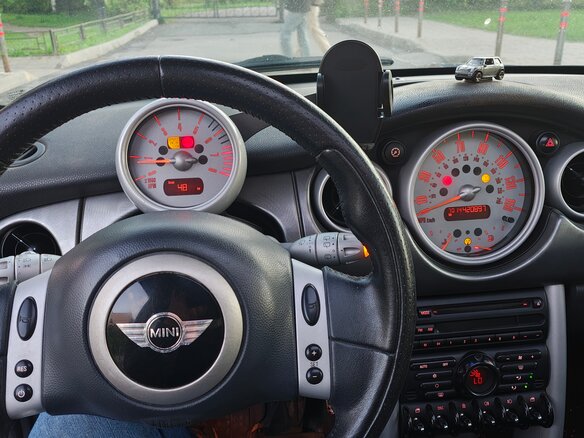 2003 Mini Hatch Cooper S I (R50), серый, 435000 рублей - вид 9