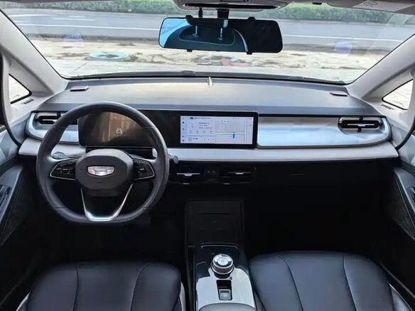 2025 Geely Geometry E 39.4 kWh, белый, 1390010 рублей - вид 7