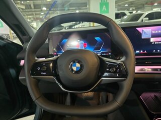 2025 BMW 5 серии 520i VIII (G60/G61/G68), серый, 5786000 рублей, вид 5