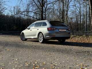 2019 Skoda Superb DSG7 III, серый, 2950000 рублей, вид 5