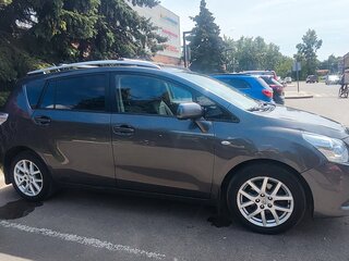 2010 Toyota Verso I, серый, 1200000 рублей, вид 4