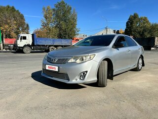 2013 Toyota Camry VII (XV50), серебристый, 1500000 рублей, вид 1