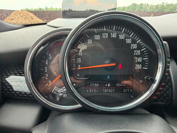 2016 Mini Hatch Cooper SD III (F55/F56), чёрный, 2600000 рублей - вид 6