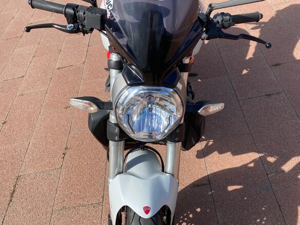 2015 Ducati Monster 821, белый, 599000 рублей - вид 34