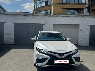 2022 Toyota Camry VIII (XV70) Рестайлинг, белый, 3800000 рублей, вид 2