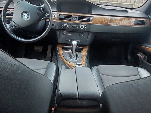2007 BMW 3 серии 320d V (E90/E91/E92/E93), белый, 1500000 рублей - вид 4