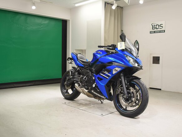 2017 Kawasaki Ninja 650, синий, 677000 рублей - вид 5