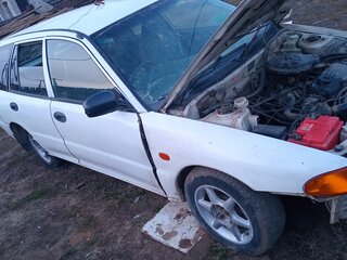 2001 Mitsubishi Libero I Рестайлинг, белый, 80000 рублей, вид 4
