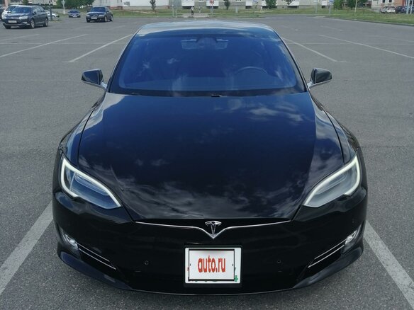 2018 Tesla Model S 100D I Рестайлинг, чёрный, 4270865 рублей - вид 1