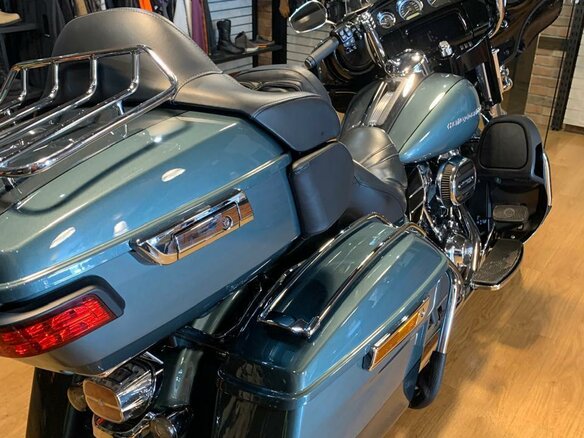 2020 Harley-Davidson Electra Glide, зелёный, 3250000 рублей