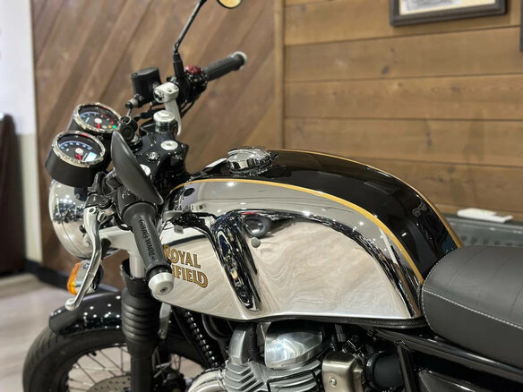 2026 Royal Enfield Continental GT, серебристый, 746000 рублей - вид 10