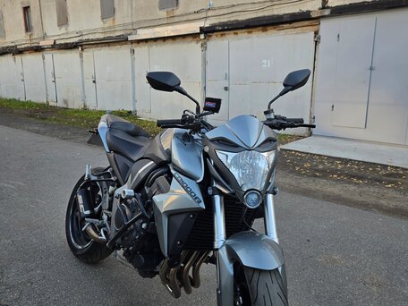 2009 Honda CB 1000R, серый, 695000 рублей, вид 3