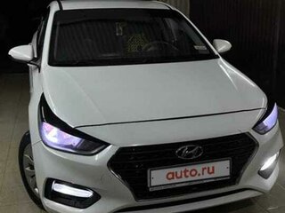 2019 Hyundai Solaris II, белый, 1200000 рублей, вид 4