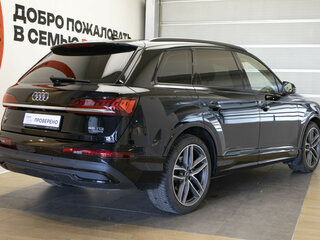 2021 Audi Q7 45 TDI II (4M) Рестайлинг, чёрный, 4799000 рублей, вид 4