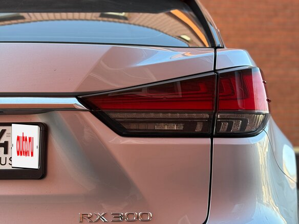 2022 Lexus RX 300 IV Рестайлинг, серебристый, 6490000 рублей - вид 18
