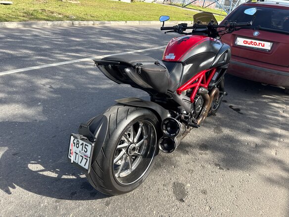 2011 Ducati Diavel Carbon, красный, 1200000 рублей - вид 9