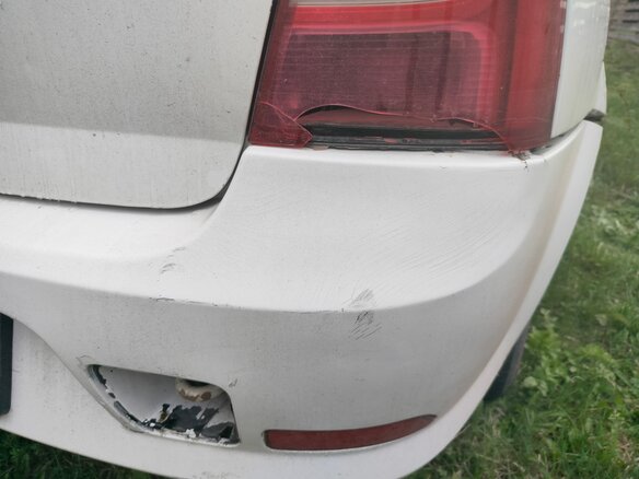 2010 Renault Logan I Рестайлинг, белый, 220000 рублей - вид 12
