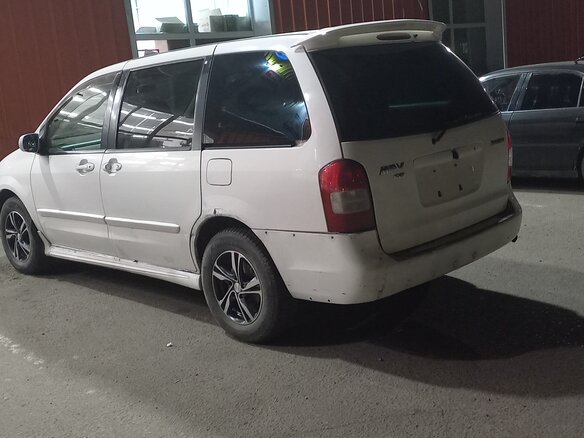 1999 Mazda MPV II (LW), белый, 460000 рублей - вид 5