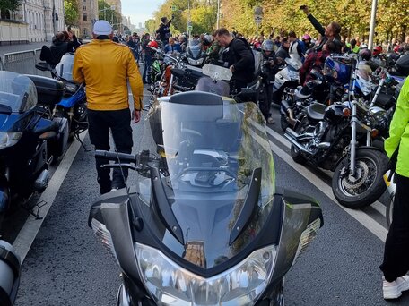 2012 BMW R 1200 RT, серый, 750000 рублей, вид 1