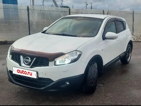 2011 Nissan Qashqai I Рестайлинг, белый, 900000 рублей, вид 1