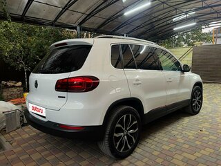 2015 Volkswagen Tiguan I Рестайлинг, белый, 1650000 рублей, вид 3