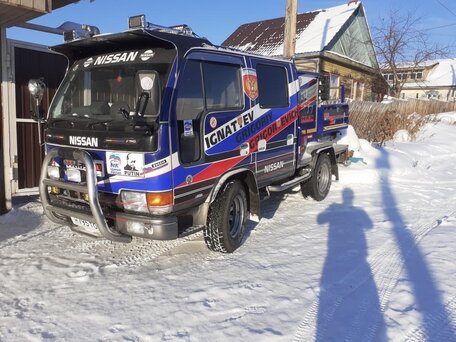 1994 Nissan Atlas, синий, 1000000 рублей, вид 2
