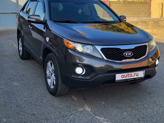 2011 Kia Sorento II, бежевый, 1900000 рублей, вид 2