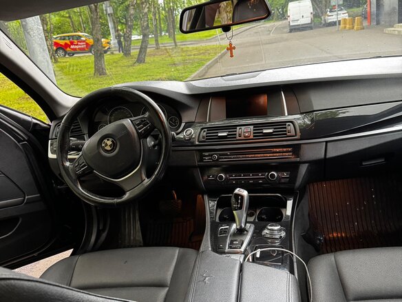 2015 BMW 5 серии 520i VI (F10/F11/F07) Рестайлинг, чёрный, 1800000 рублей - вид 6