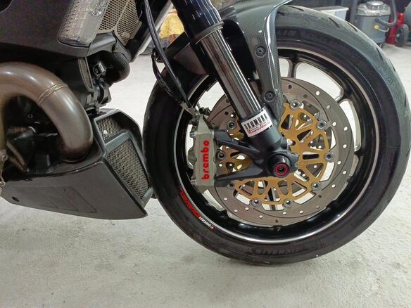 2011 Ducati Diavel Carbon, чёрный - вид 6