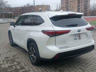 2020 Toyota Highlander IV (XU70), белый, 4700000 рублей, вид 4