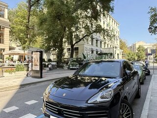 2022 Porsche Cayenne E-Hybrid III, синий, 10400000 рублей, вид 5