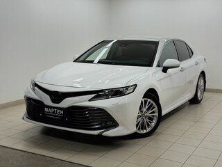 2019 Toyota Camry VIII (XV70), белый, 2700000 рублей, вид 1