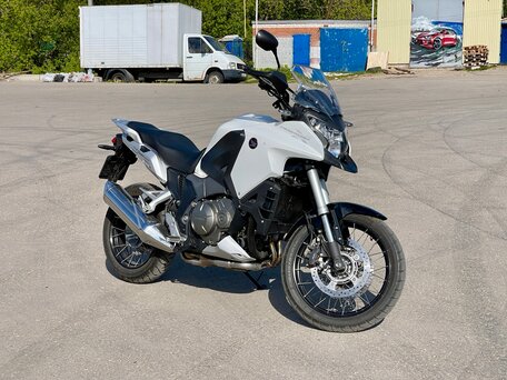 2012 Honda VFR 1200X (Crosstourer), белый, 985000 рублей, вид 1