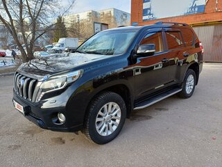 2014 Toyota Land Cruiser Prado 150 Series Рестайлинг 1, чёрный, 3050000 рублей, вид 1