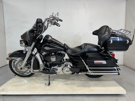 2012 Harley-Davidson Electra Glide, чёрный, 730000 рублей, вид 2