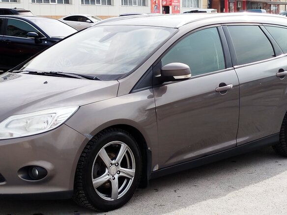 2012 Ford Focus III, коричневый, 760000 рублей
