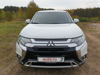 2020 Mitsubishi Outlander III Рестайлинг 3, белый, 3379212 рублей, вид 5