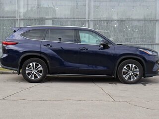 2021 Toyota Highlander IV (XU70), синий, 6100000 рублей, вид 4