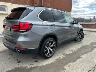 2018 BMW X5 25d III (F15), серый, 3900000 рублей, вид 4