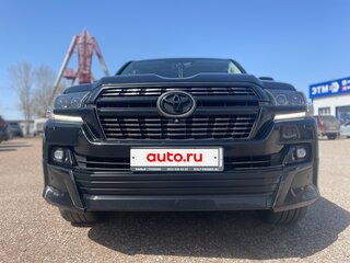 2015 Toyota Land Cruiser 200 Series Рестайлинг 2, чёрный, 5500000 рублей, вид 2
