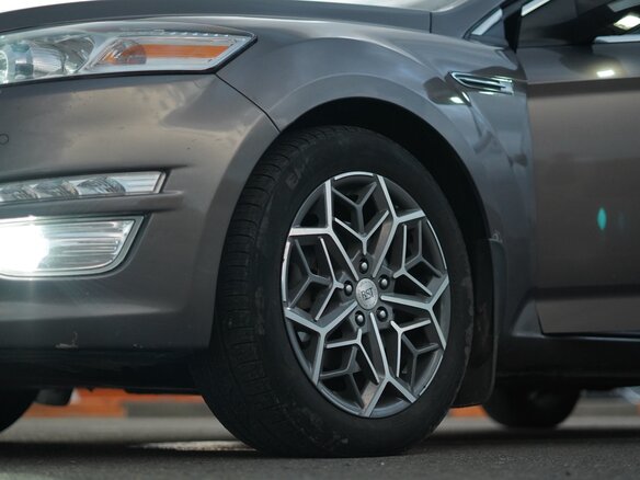 2011 Ford Mondeo IV Рестайлинг, коричневый, 1100000 рублей - вид 5