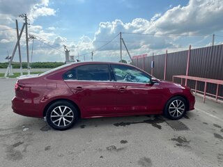 2016 Volkswagen Jetta VI Рестайлинг, красный, 1250000 рублей, вид 2