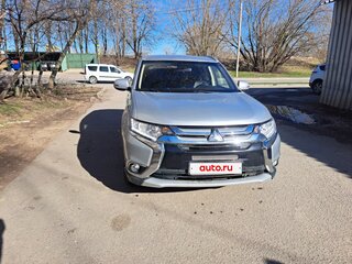2015 Mitsubishi Outlander III Рестайлинг 2, серебристый, 1550000 рублей, вид 1