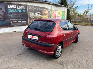 2005 Peugeot 206, красный, 169000 рублей, вид 4