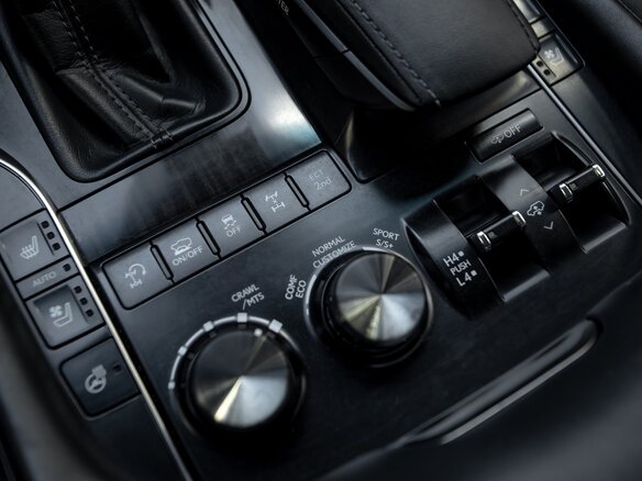 2017 Lexus LX 450d III Рестайлинг 2, чёрный, 8999999 рублей - вид 16