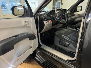 2007 Mitsubishi L200 IV, чёрный, 2000000 рублей, вид 2