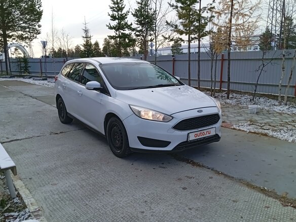 2018 Ford Focus III Рестайлинг, белый, 920000 рублей - вид 2