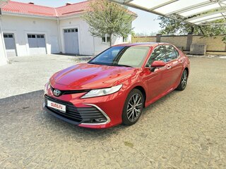 2021 Toyota Camry VIII (XV70) Рестайлинг, красный, 3250000 рублей, вид 4
