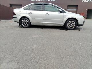 2005 Ford Focus II, серебристый, 410000 рублей, вид 4