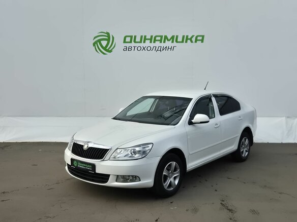 2010 Skoda Octavia II (A5) Рестайлинг, белый, 595000 рублей